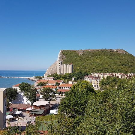 Семеен Хотел Венера Hotel Каварна Екстериор снимка