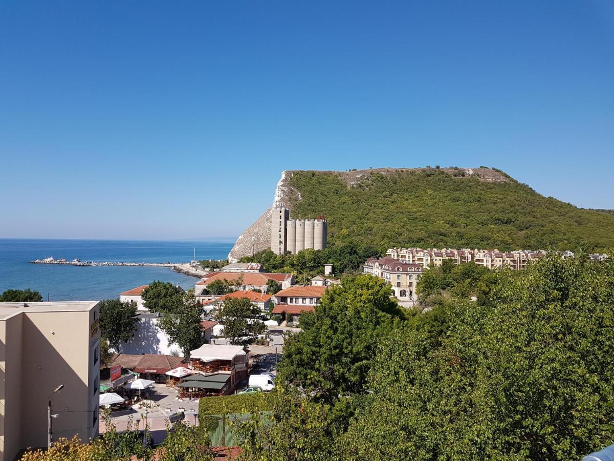 Семеен Хотел Венера Hotel Каварна Екстериор снимка