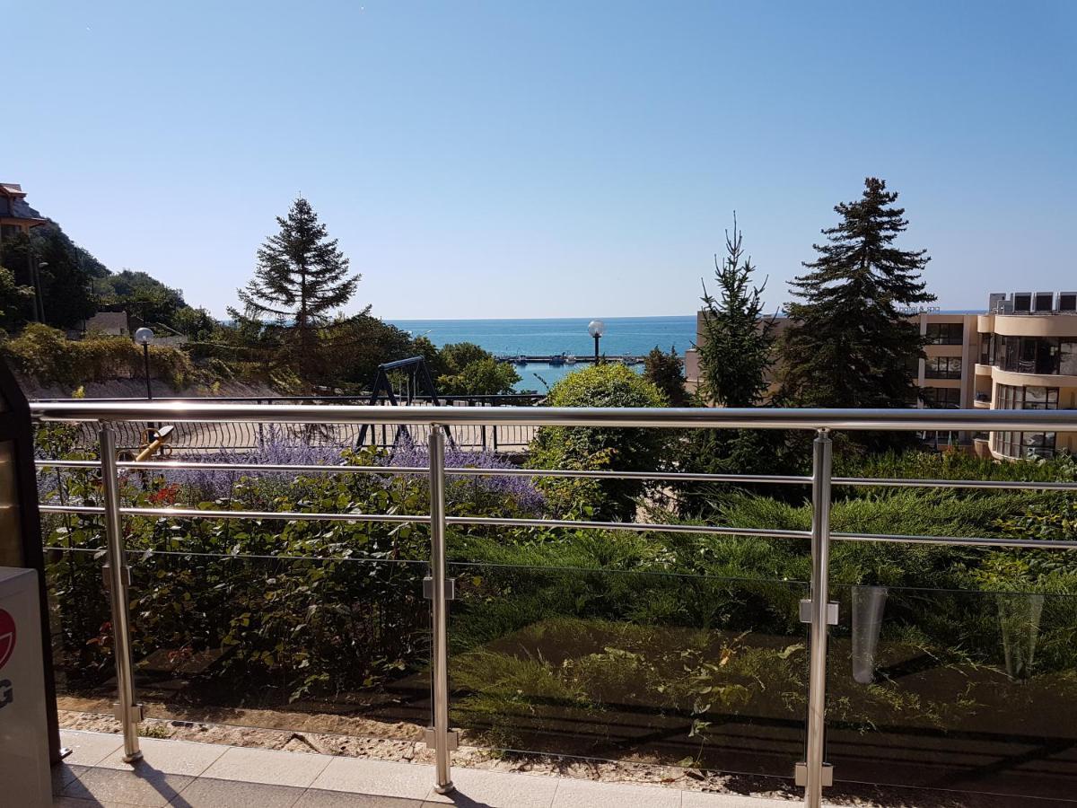 Семеен Хотел Венера Hotel Каварна Екстериор снимка