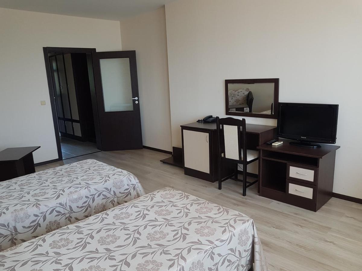 Семеен Хотел Венера Hotel Каварна Екстериор снимка